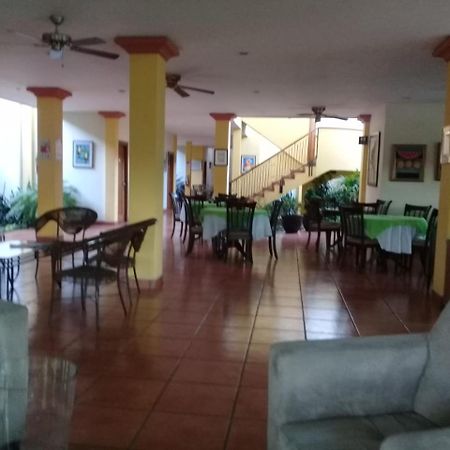 Hotel Brandts Los Robles De San Juan Манагуа Екстериор снимка
