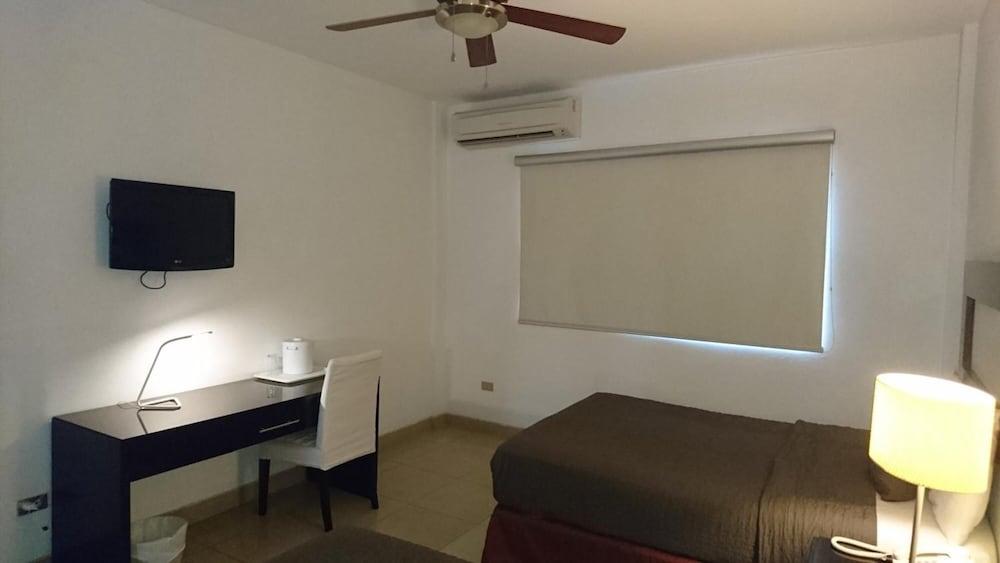 Hotel Brandts Los Robles De San Juan Манагуа Екстериор снимка
