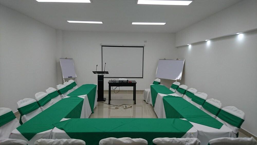 Hotel Brandts Los Robles De San Juan Манагуа Екстериор снимка