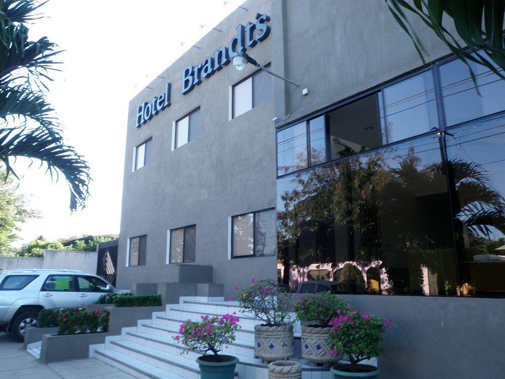 Hotel Brandts Los Robles De San Juan Манагуа Екстериор снимка